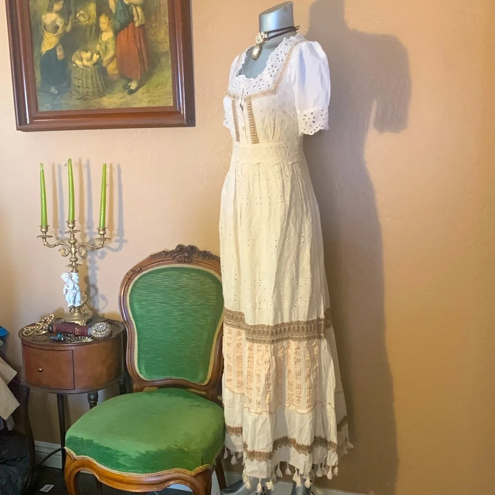 NWT Me 2 Magic Anthro Boho White & Cream Eyelet Maxi Dress.  Sz S